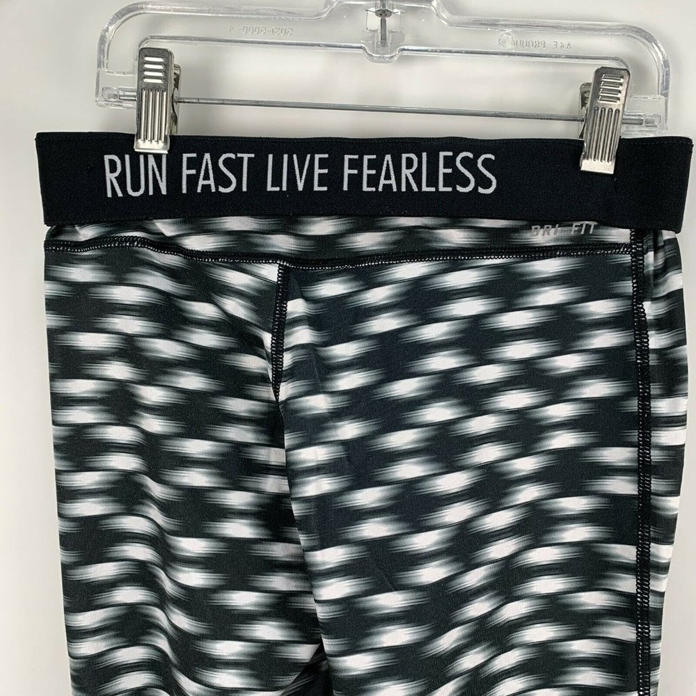 Nike - Picture 6 of 8